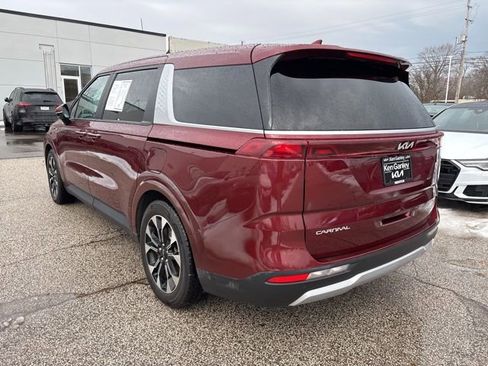 Certified 2023 Kia Carnival EX image 6