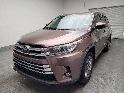 Used 2018 Toyota Highlander Limited Platinum FWD image 15