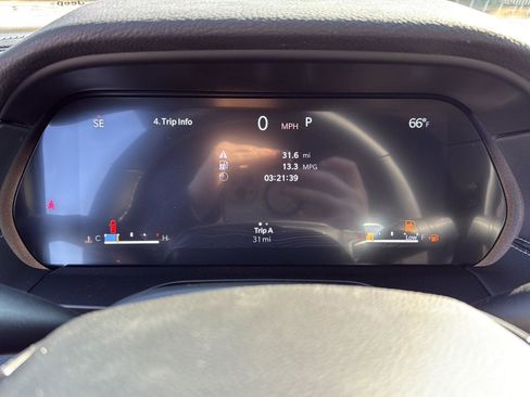 New 2025 Jeep Grand Cherokee Altitude image 25