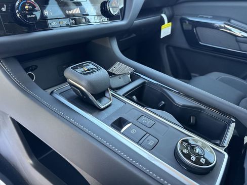 New 2026 Nissan Pathfinder SV AWD/4WD image 20