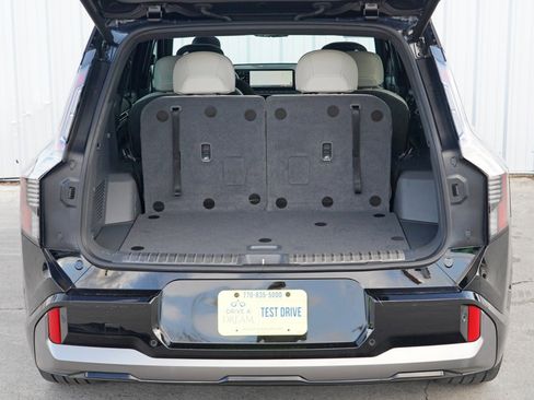 Used 2024 Kia EV9 GT-Line image 10