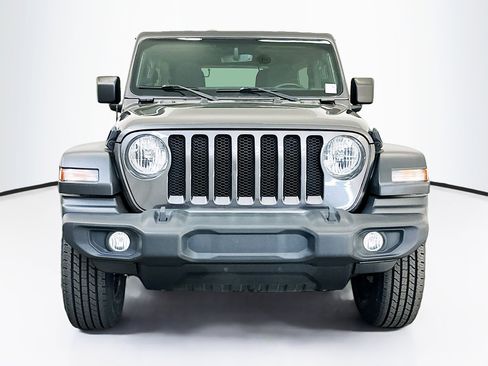 Used 2022 Jeep Wrangler Sport S image 2