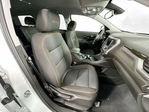 Used 2022 GMC Acadia AT4 image 31