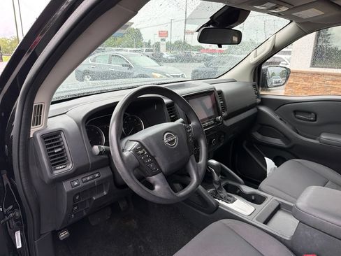 Used 2022 Nissan Frontier S w/ Technology Package RWD image 3