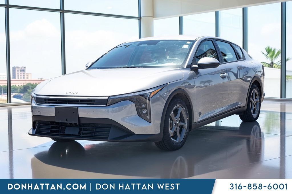 Used 2025 Kia K4 FWD image 18