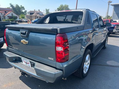 Used 2008 Chevrolet Avalanche LTZ w/ LTZ Preferred Equipment Group AWD/4WD image 7
