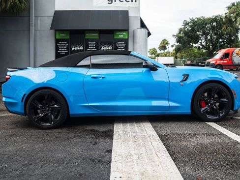 Used 2023 Chevrolet Camaro LT RWD image 6