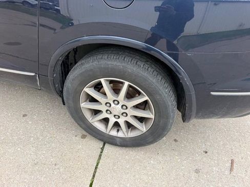 Used 2017 Buick Enclave Leather image 6