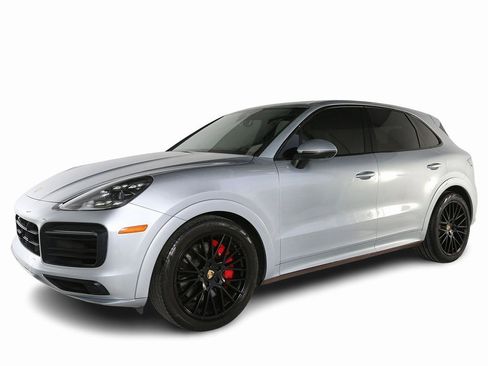 Used 2021 Porsche Cayenne GTS w/ Premium Package Plus image 3