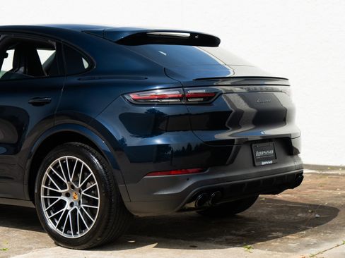 Used 2023 Porsche Cayenne Platinum Edition AWD/4WD image 16