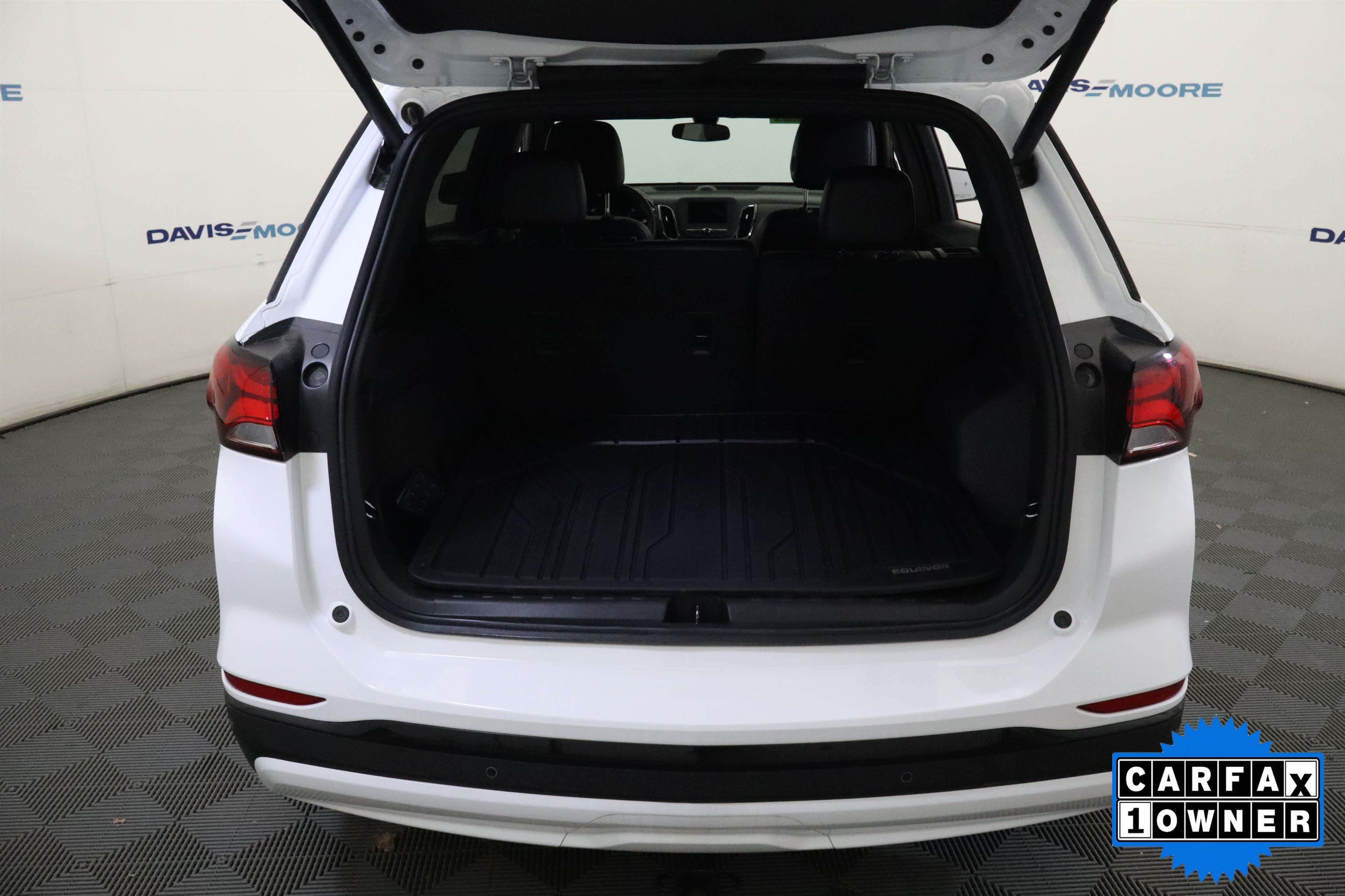 Used 2024 Chevrolet Equinox RS w/ LPO, Floor Liner Package AWD/4WD image 9