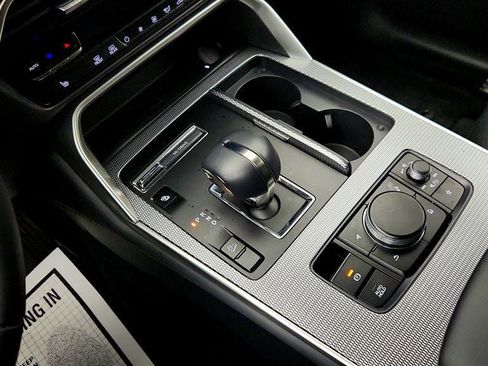 Used 2025 MAZDA CX-90 Plug-In Hybrid w/ Preferred image 17