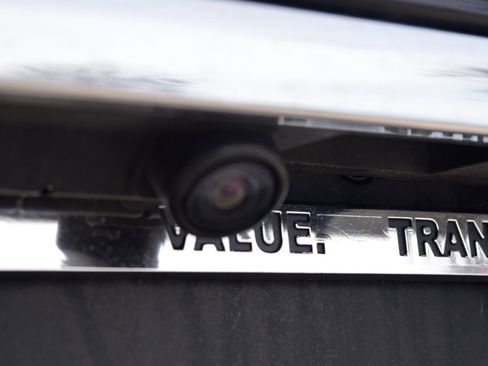 Used 2017 Ford Fusion SE w/ Fusion SE Technology Package image 10