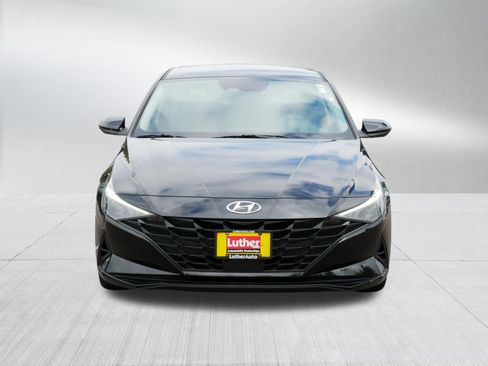 Used 2023 Hyundai Elantra SEL w/ Convenience Package FWD image 2
