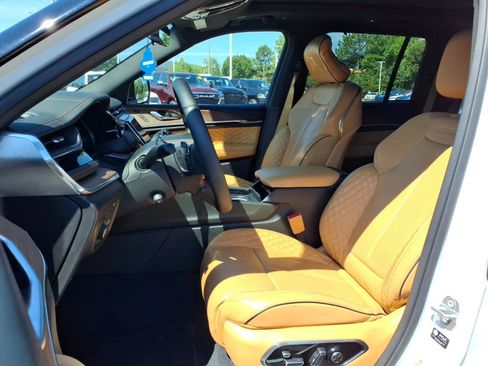 Used 2023 Jeep Grand Cherokee Summit w/ Advanced Protech Group IV AWD/4WD image 20