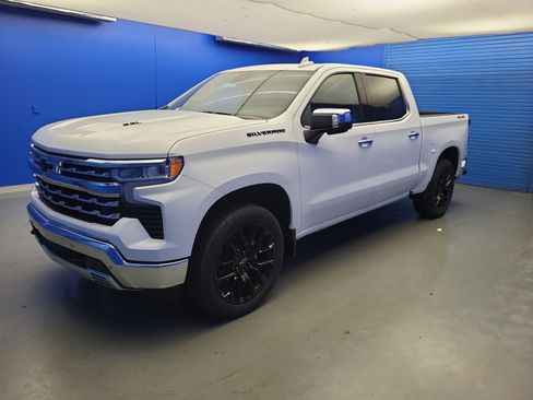 New 2025 Chevrolet Silverado 1500 LTZ w/ Technology Package AWD/4WD image 4