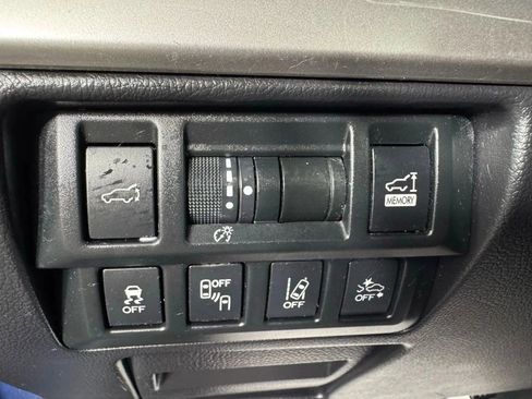 Used 2019 Subaru Outback 2.5i Limited w/ Popular Package #2 image 21