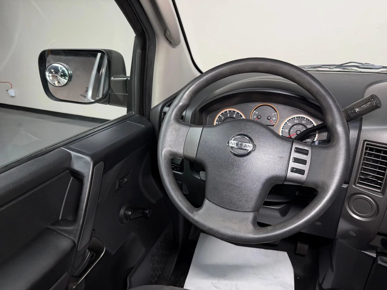Used 2010 Nissan Titan XE w/ XE Popular Equipment Pkg RWD image 21