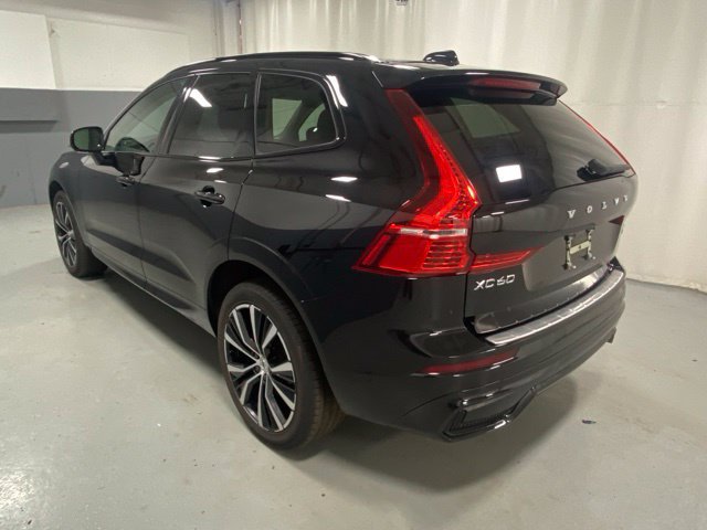 Used 2024 Volvo XC60 B5 Plus w/ Protection Package Premier AWD/4WD image 2