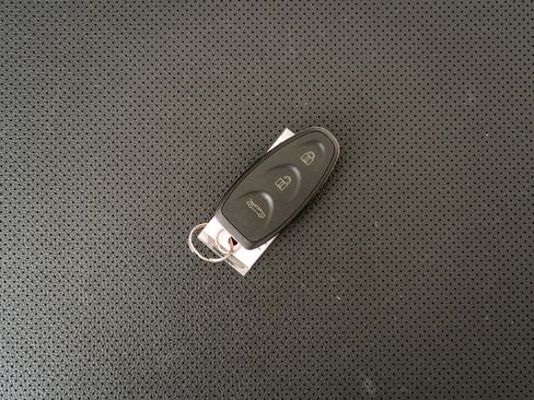Used 2015 McLaren 650S Spider RWD image 20