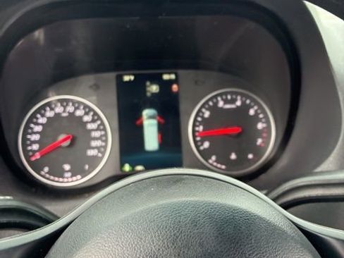 Used 2023 Mercedes-Benz Sprinter 2500 image 14