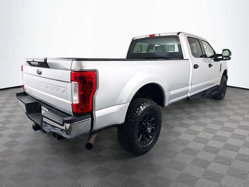 Used 2017 Ford F250 XLT w/ FX4 Off-Road Package AWD/4WD image 7