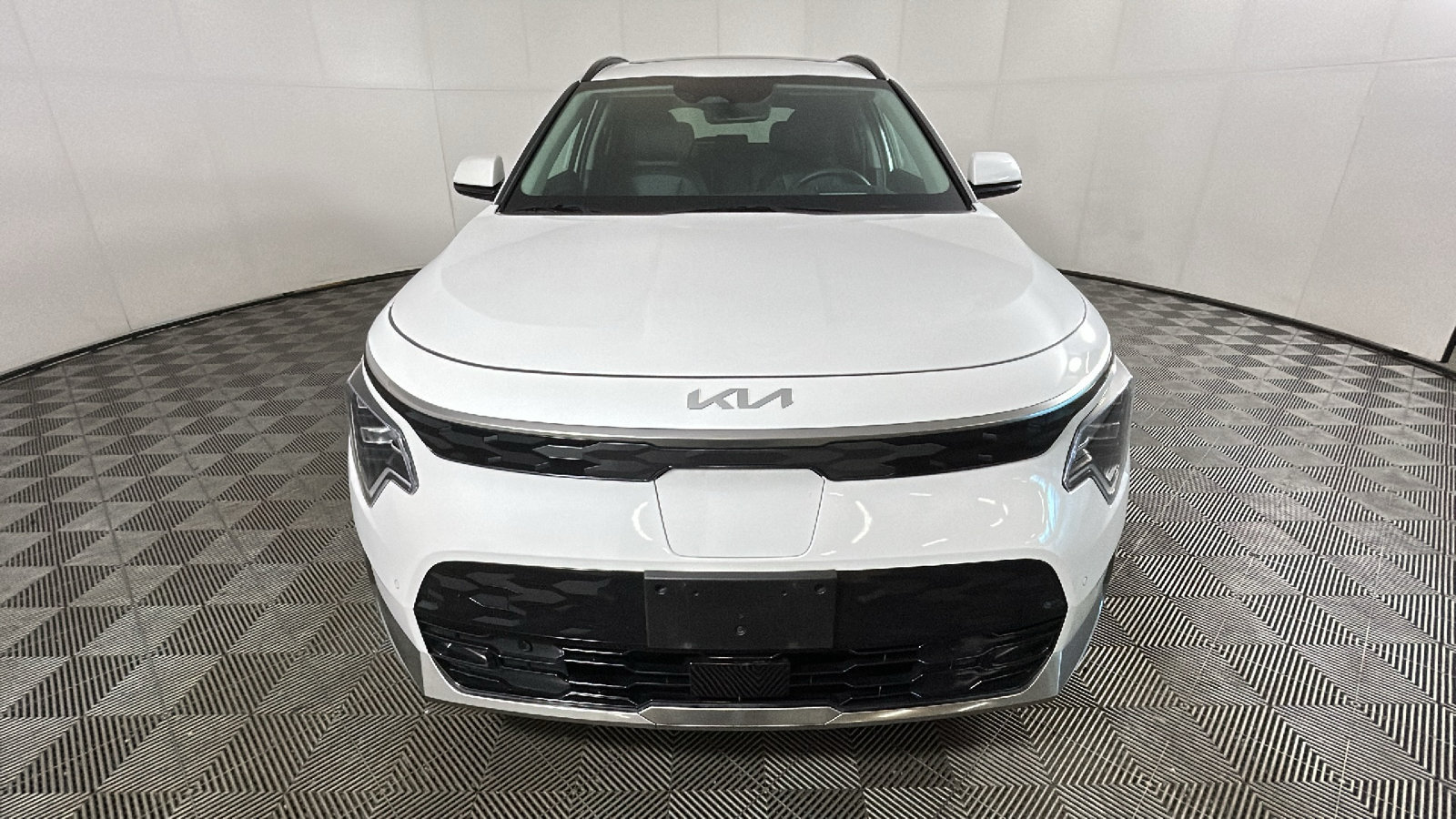 Used 2024 Kia Niro Wave w/ Wave Preserve Package FWD image 9