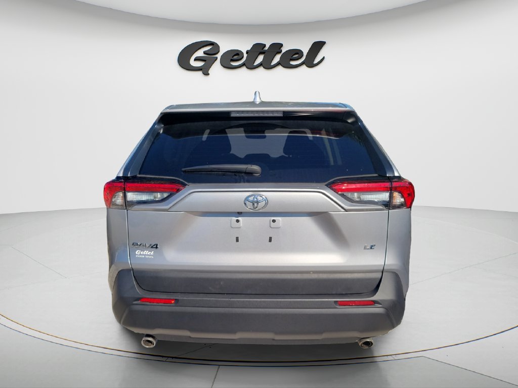 Used 2025 Toyota RAV4 LE FWD image 3