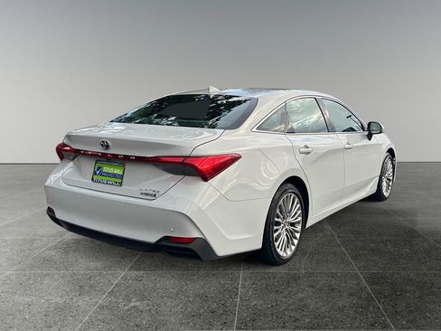 Used 2022 Toyota Avalon Limited w/ Advanced Safety Package image 7