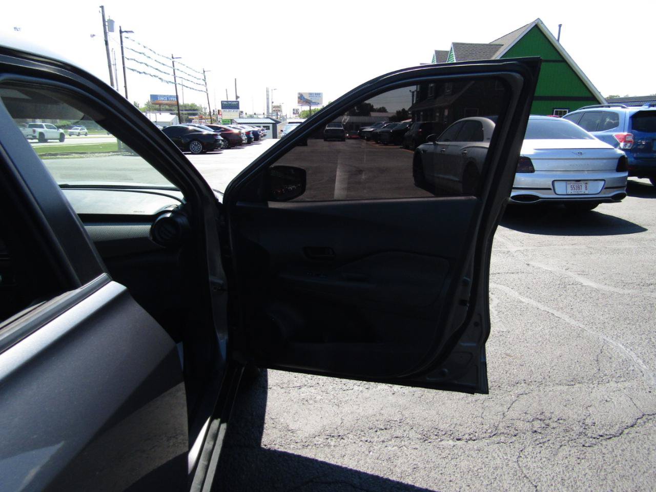 Used 2020 Nissan Kicks S FWD image 21