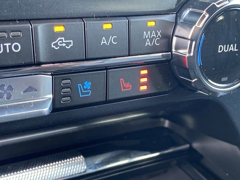 Used 2025 Ford F150 Lariat w/ Equipment Group 501A Mid image 24