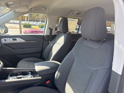 New 2026 Ford Explorer Active image 25