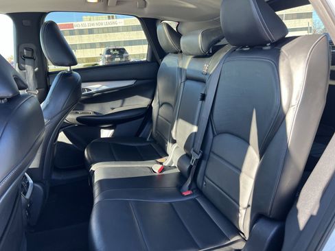 Used 2019 INFINITI QX50 Essential w/ Premium Heat Package image 25