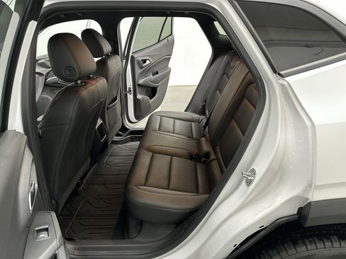 Used 2025 Chevrolet Trax RS w/ Driver Confidence Package image 19