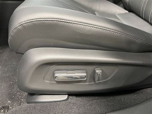 New 2025 Honda HR-V EX-L image 14