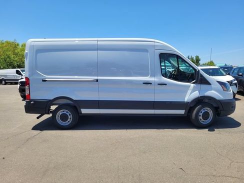 New 2026 Ford Transit 150 148 Medium Roof w/ Load Area Protection Package RWD image 4