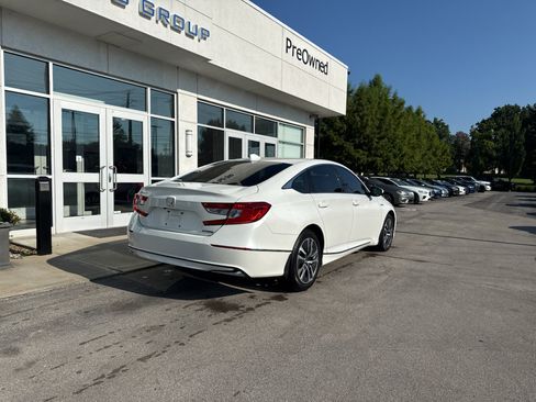 Used 2018 Honda Accord EX image 3