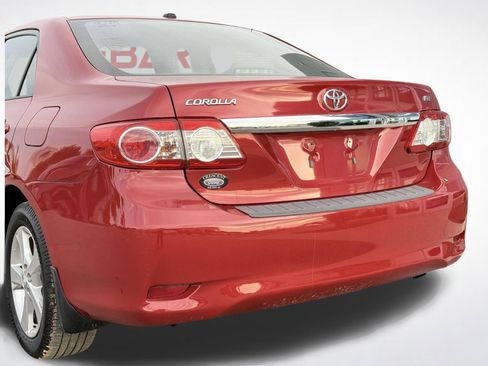 Used 2012 Toyota Corolla LE w/ Premium Pkg FWD image 11
