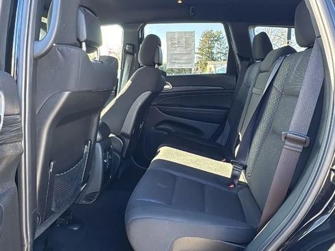 Used 2020 Jeep Grand Cherokee Laredo image 12