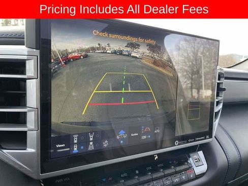 Used 2024 Toyota Tundra Platinum AWD/4WD image 29