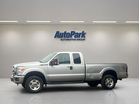 Used 2015 Ford F250 XLT w/ XLT Value Package image 4