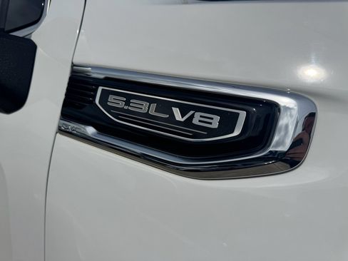 Used 2019 GMC Sierra 1500 SLT w/ SLT Premium Package AWD/4WD image 13