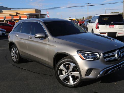 Used 2022 Mercedes-Benz GLC 300 image 1