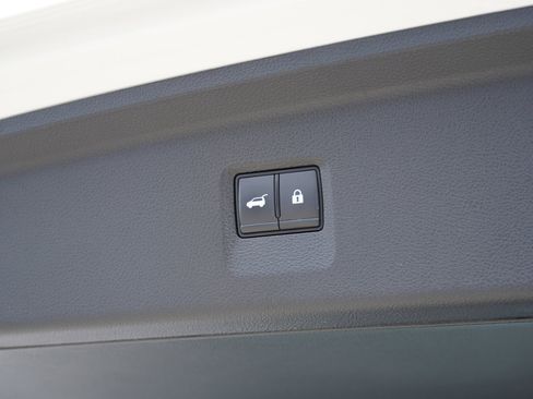 Used 2023 INFINITI QX60 Pure image 16