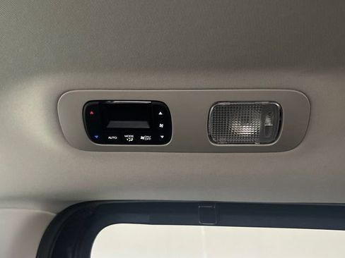 Used 2025 Honda Odyssey EX-L image 23