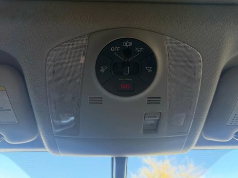 Used 2010 Toyota Prius Five image 17