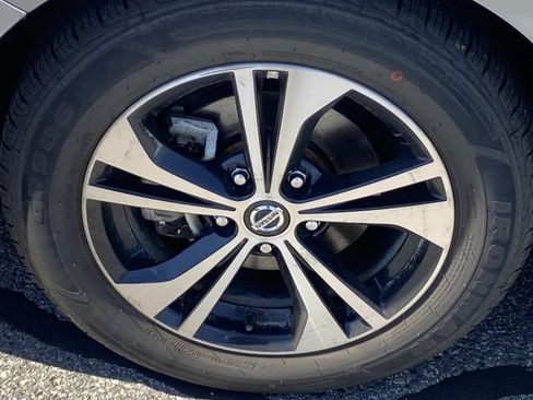 Used 2023 Nissan Sentra SV FWD image 27
