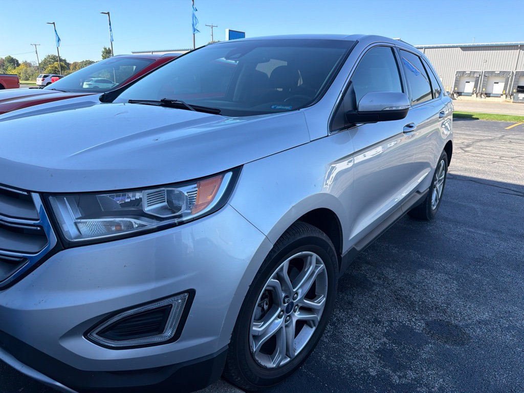 Used 2018 Ford Edge Titanium w/ Ford Safe & Smart Package AWD/4WD image 1