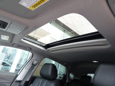 Used 2025 Acura Integra Base image 10