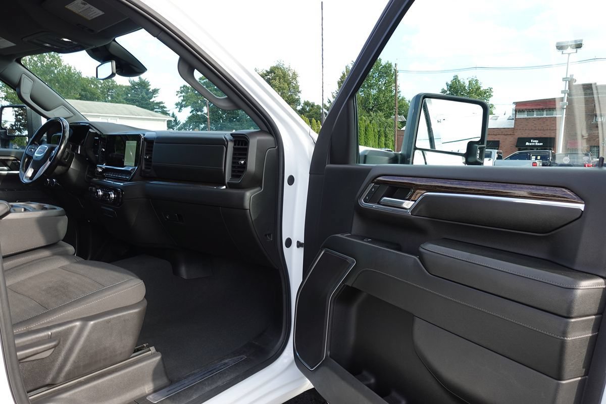 Used 2024 GMC Sierra 3500 SLE AWD/4WD image 31